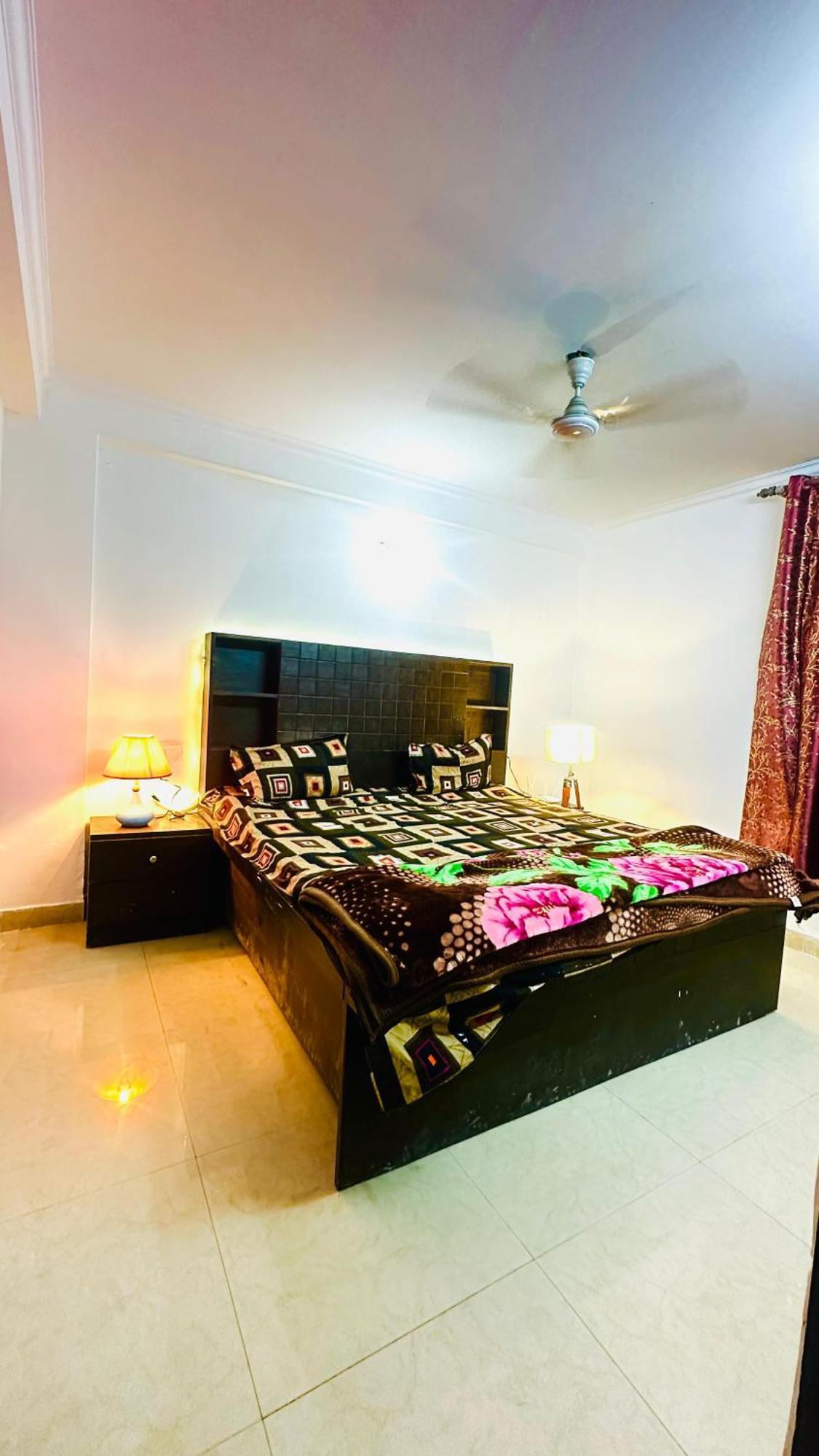 Couples Friendly New Delhi